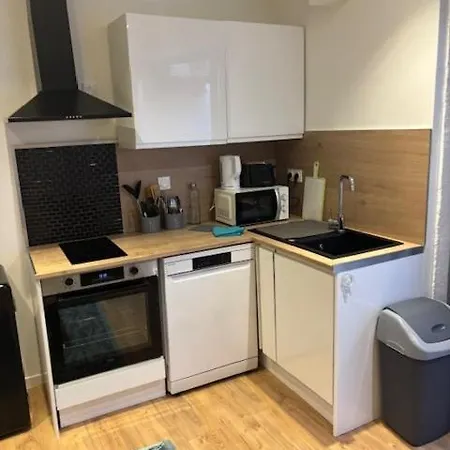 1 Bedroom - Heart Of Old Apartman *