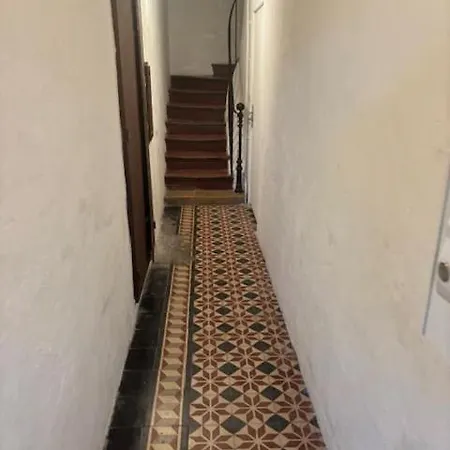 1 Bedroom - Heart Of Old Apartman *